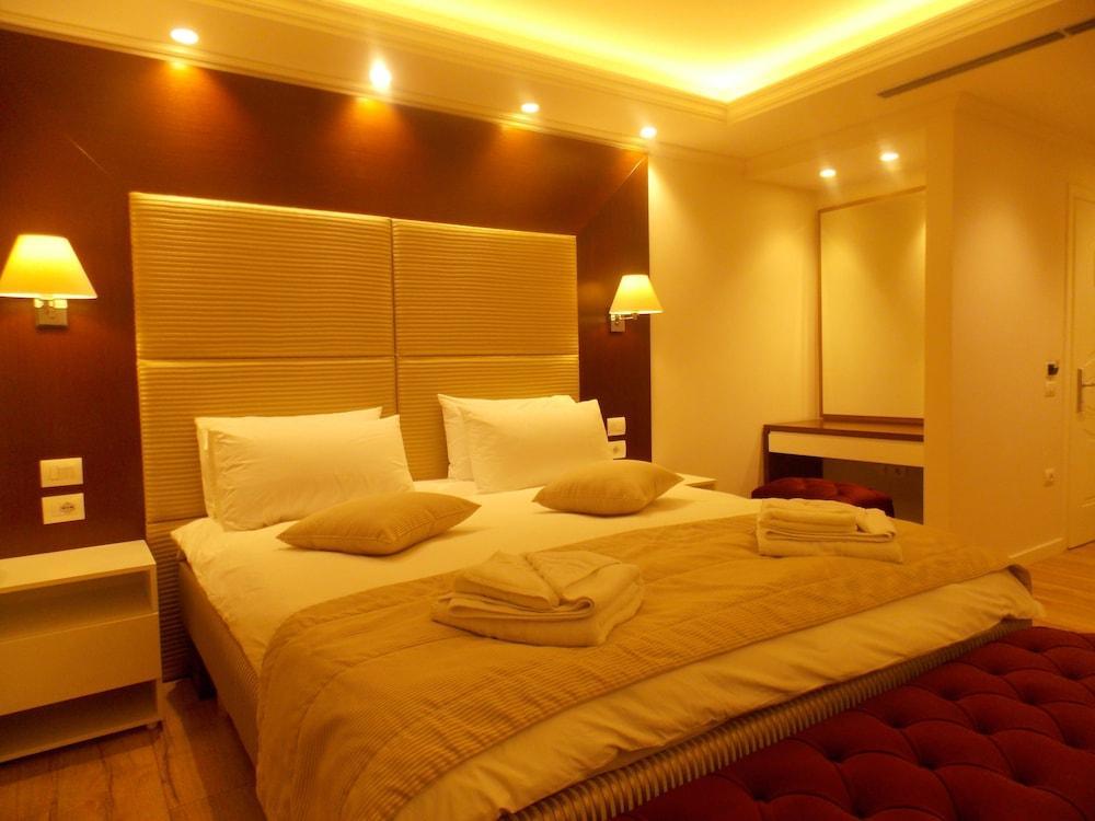 Hotel Queen Selitë e Vogël Dış mekan fotoğraf