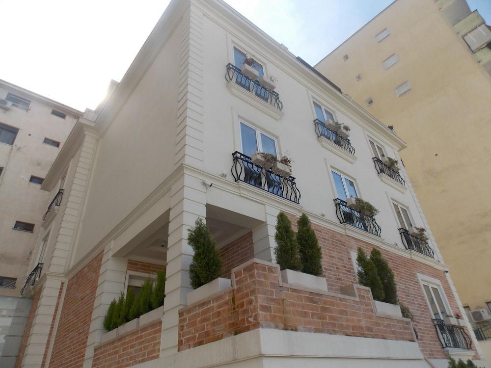 Hotel Queen Selitë e Vogël Dış mekan fotoğraf