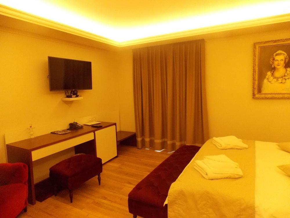 Hotel Queen Selitë e Vogël Dış mekan fotoğraf