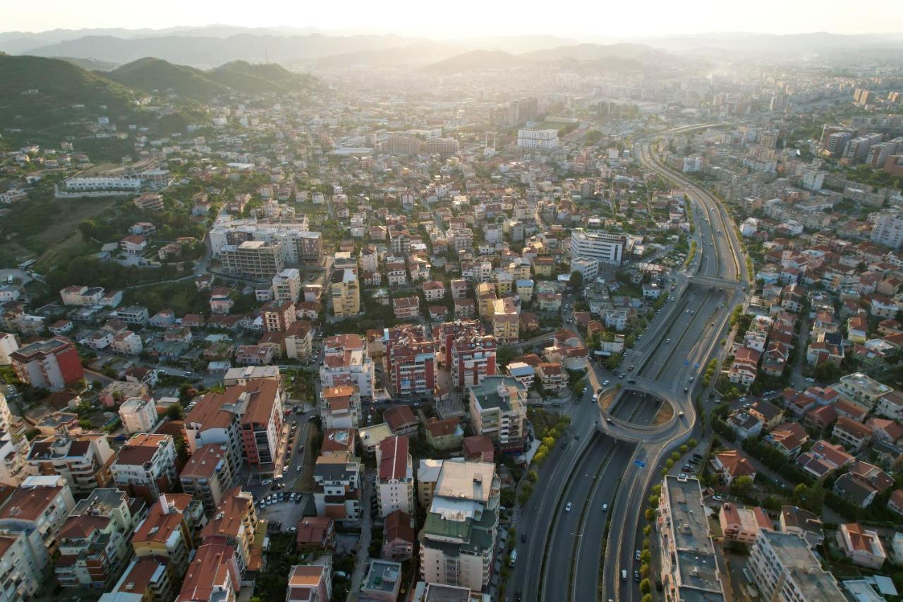 Hotel Queen Selitë e Vogël Dış mekan fotoğraf