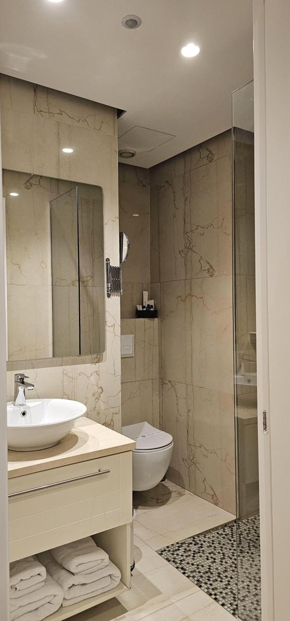 Hotel Queen Selitë e Vogël Dış mekan fotoğraf