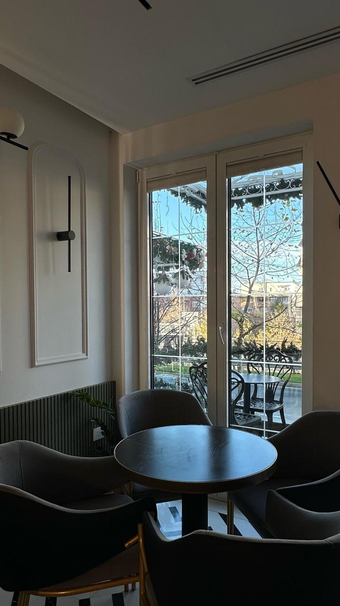 Hotel Queen Selitë e Vogël Dış mekan fotoğraf