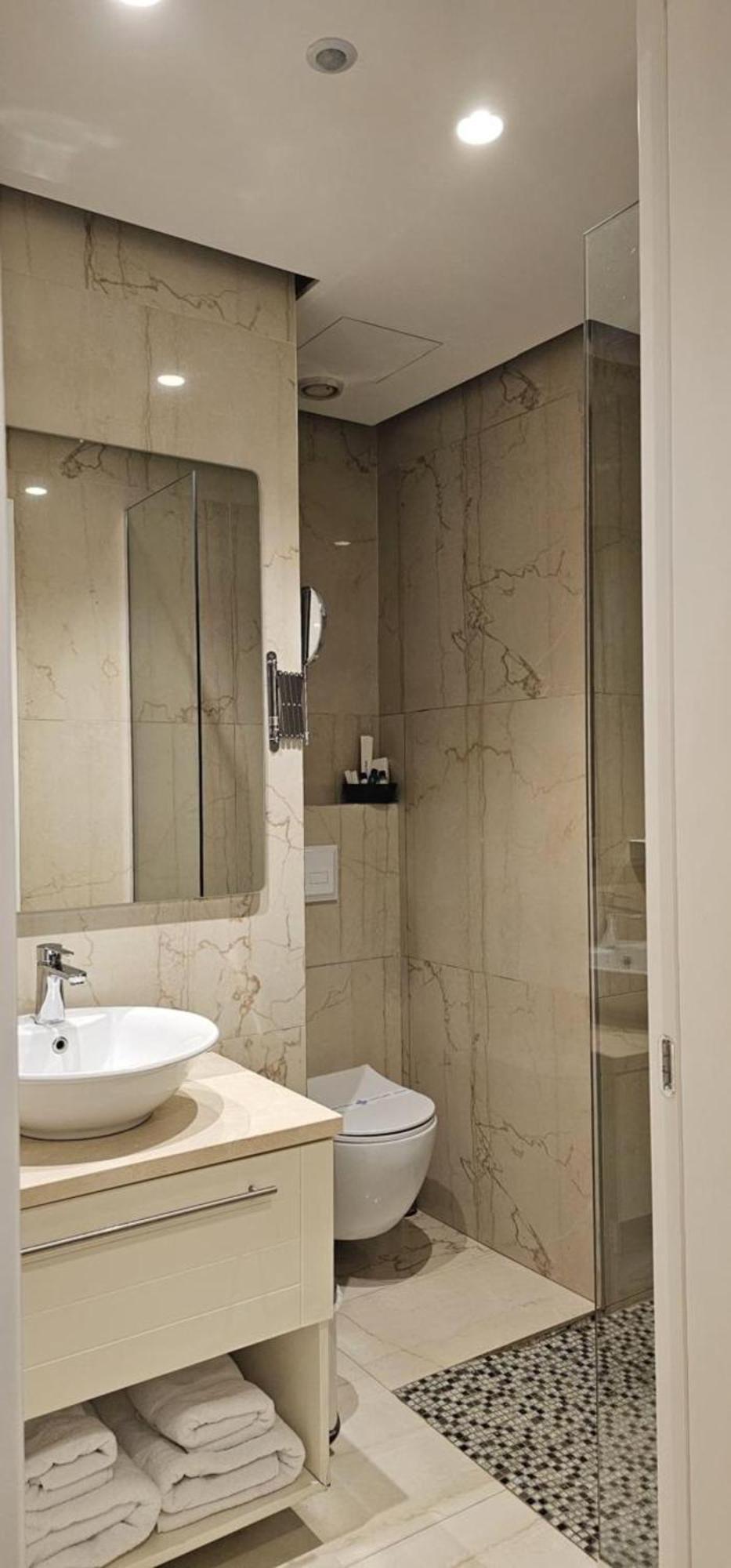Hotel Queen Selitë e Vogël Dış mekan fotoğraf