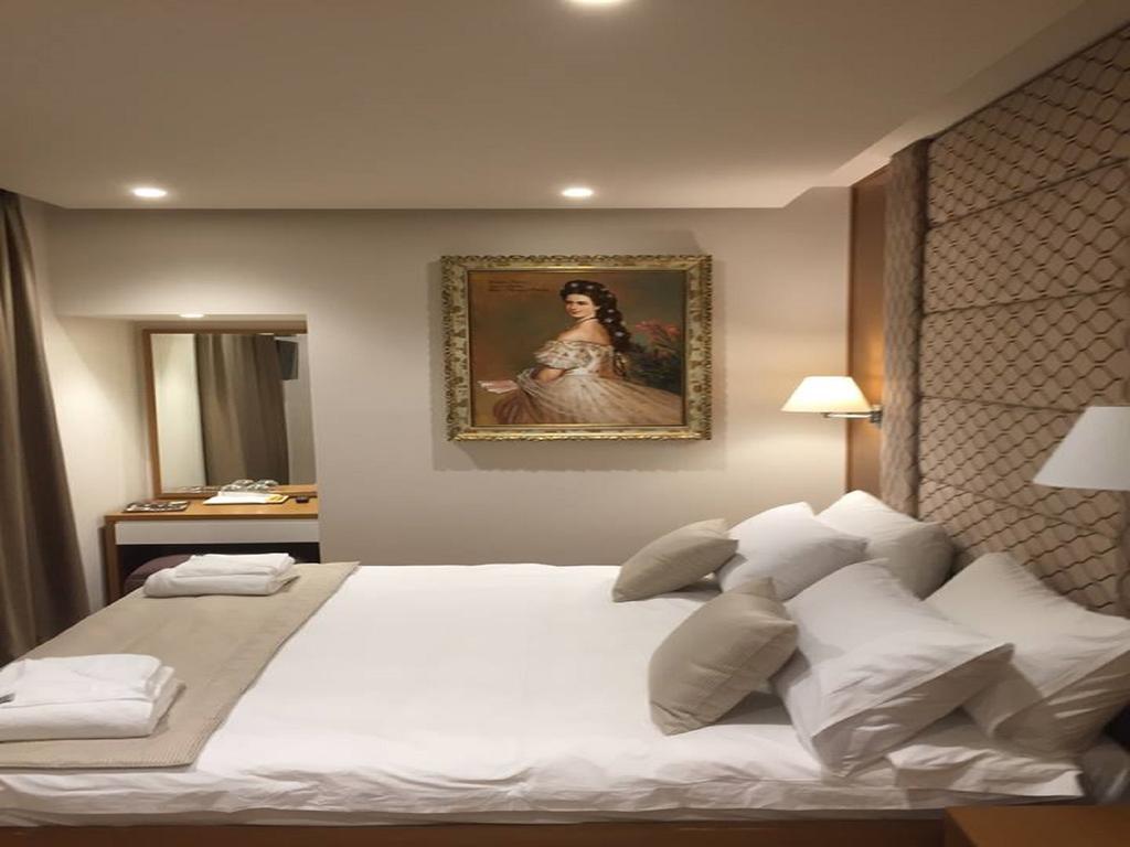 Hotel Queen Selitë e Vogël Dış mekan fotoğraf