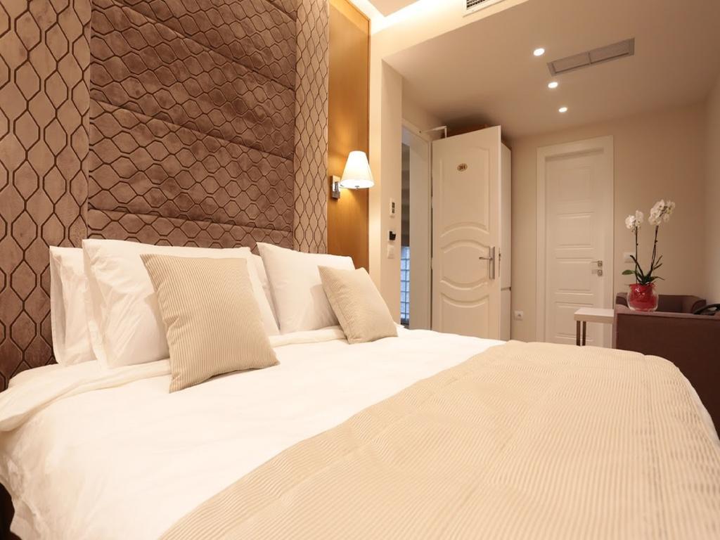Hotel Queen Selitë e Vogël Dış mekan fotoğraf