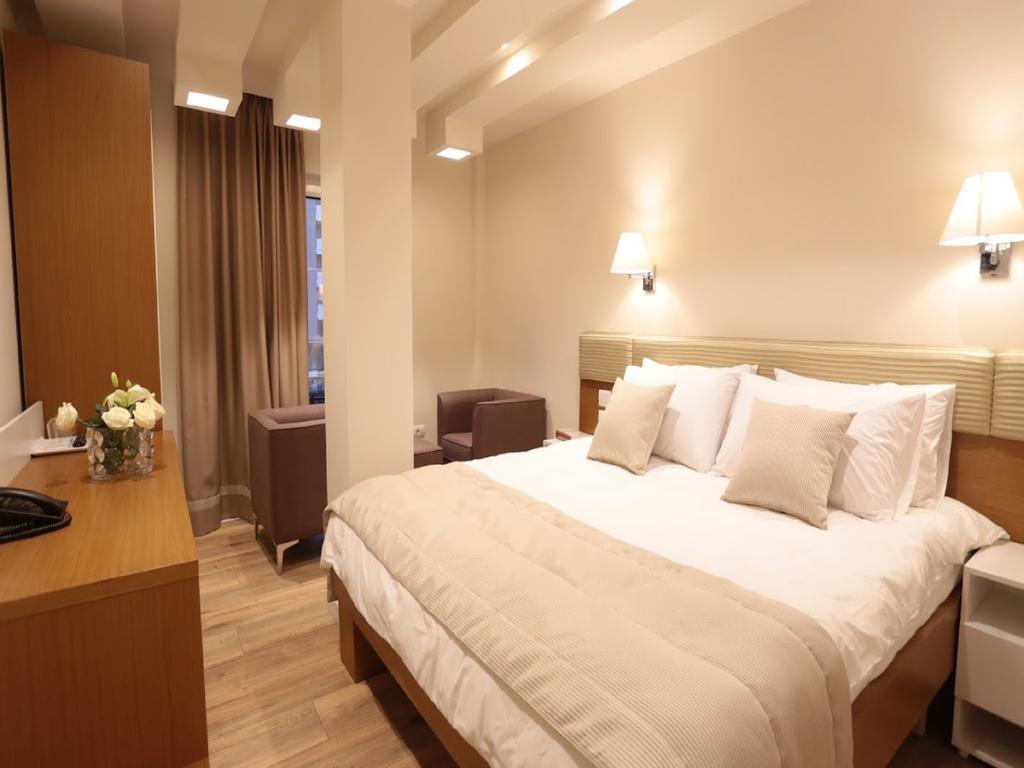 Hotel Queen Selitë e Vogël Dış mekan fotoğraf